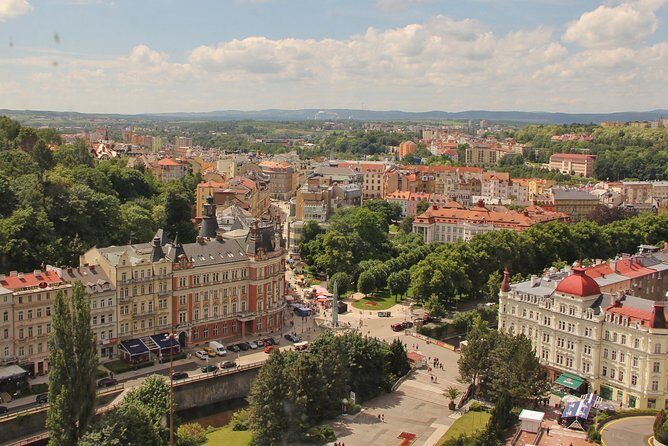 Karlovy Vary - The town of spas, mineral springs and relaxation - Vridelni (Vřídlo) in the Hot Spring Colonnade: The Must-See Moment