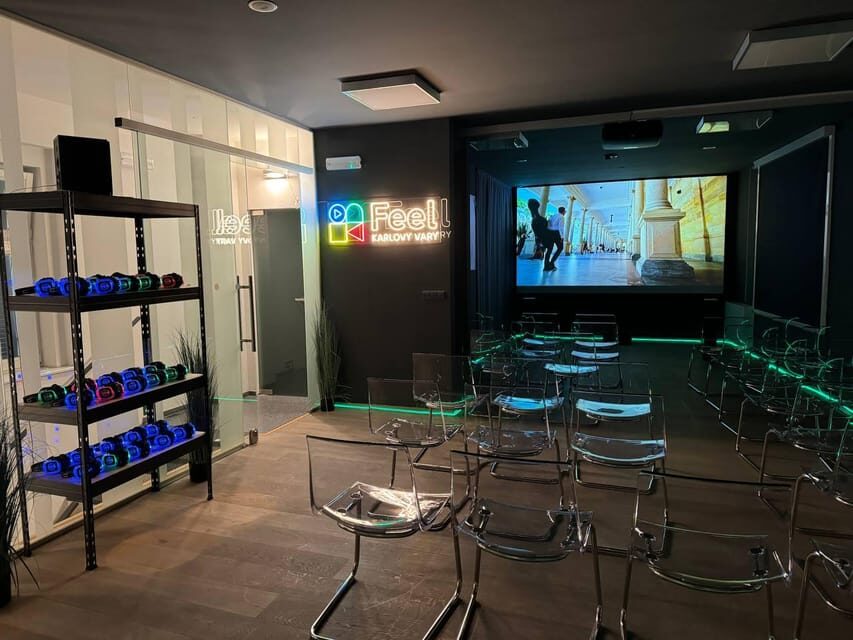 Karlovy Vary: Tourist Cinema Experience - A 20-Minute Karlovy Vary Preview in a Real Cinema