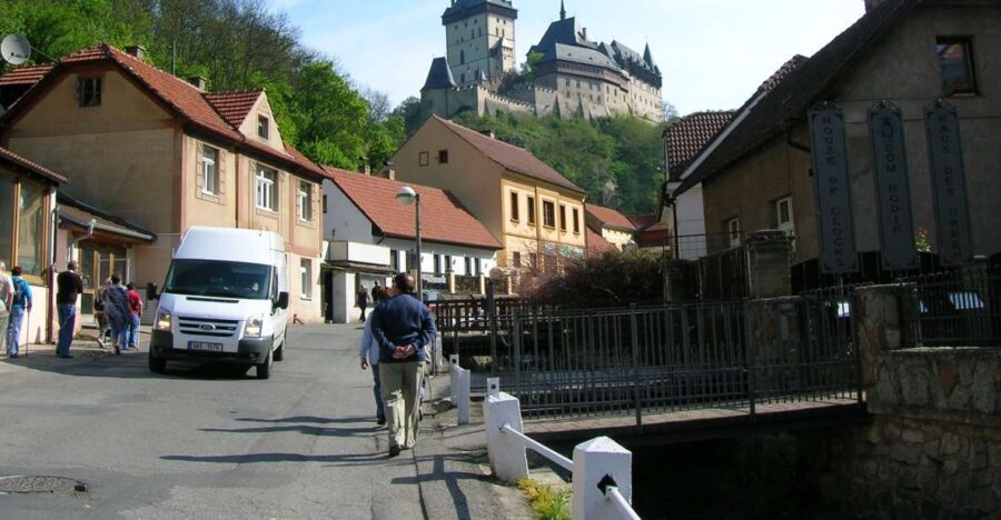 Karlstejn Castle & Crystal Manufactory - Private Tour - Entering Karlštejn Castle’s Imperial Palace and Marian Tower