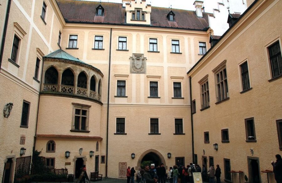 Konopiště: Chateau Tour from Prague - The Drive, the Meeting Point, and the Real-World Timing