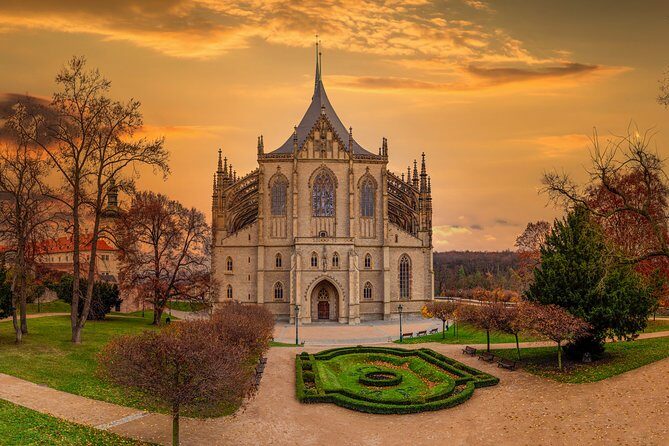 Kutná Hora Medieval Town in Vintage Cabrio car - Key highlights