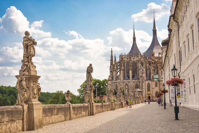 Kutna Hora Private Day Trip from Prague by Train - Hotel pickup and the 8:00 am start that actually works