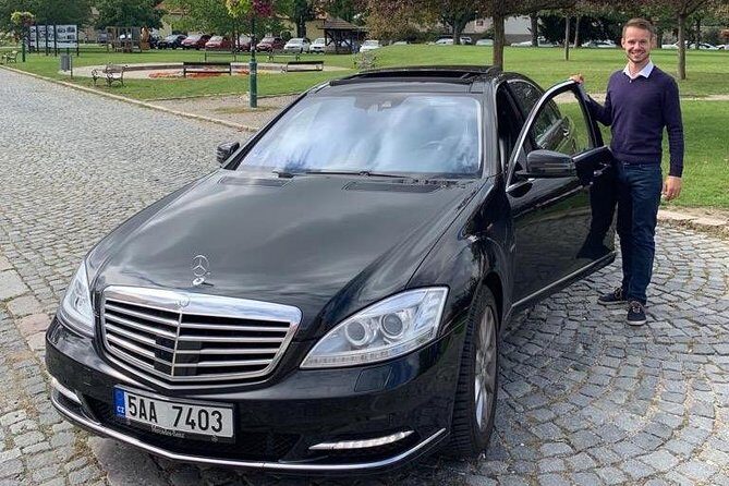 LUXURY Personal Tour of Prague with PERSONAL PRAGUE GUIDE - Prague Castle without the confusion: Royal Palace, St. Vitus, Golden Lane