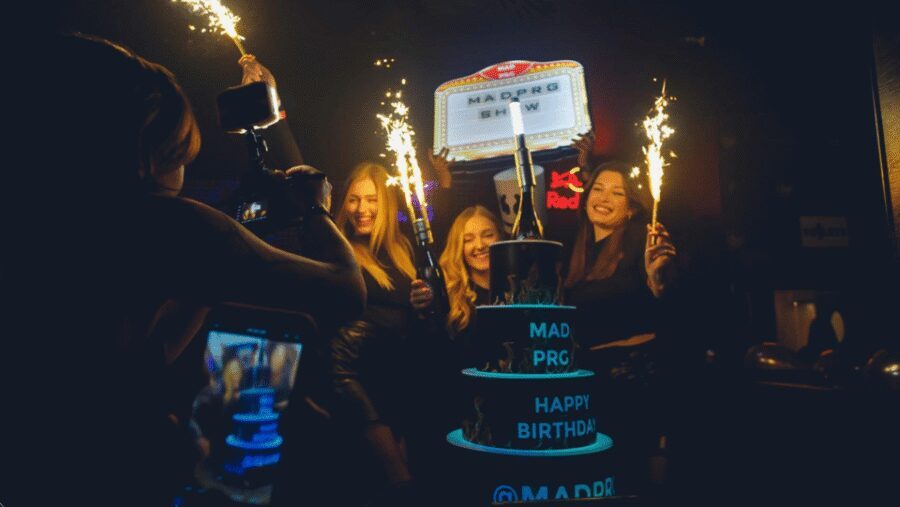 Monday Party in Prague | Admission Ticket - Price and value: is $7 worth a 7-hour Monday?