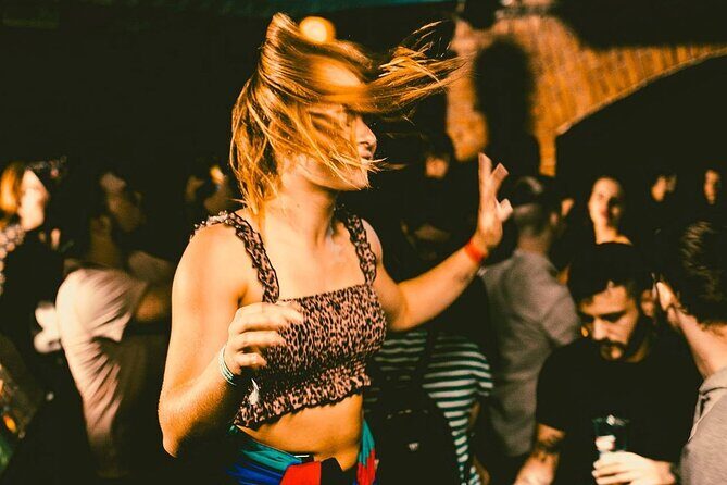 MONDAYS LIKE FRIDAYS - GIRLS 3 FREE DRINKS | Admission Ticket - Chapeau Rouge at 10:00 pm: How the Night Works
