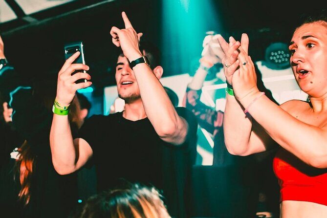 MONDAYS LIKE FRIDAYS - GIRLS 3 FREE DRINKS | Admission Ticket - Who This Monday Party Is Best For (and Who Might Not Love It)