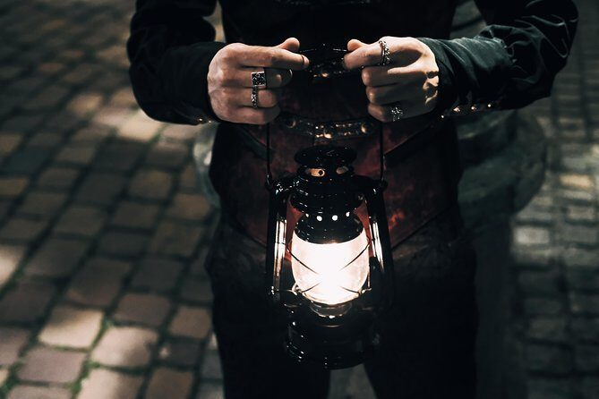 Mystery Tour at Charles Bridge and Prague Castle: Alchemy & Magic - Key Things That Make This Tour Work