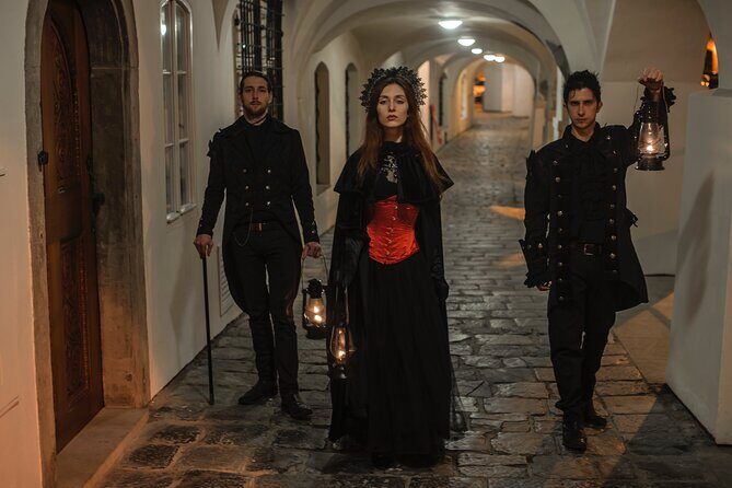 Mystery Tour at Charles Bridge and Prague Castle: Alchemy & Magic - A 6pm Mystery Walk When Prague Calms Down
