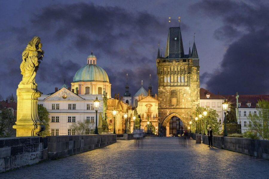 Night tour: Dark Side of Prague with Craft Beer - Price and value: is $19 fair for 2.5 hours?