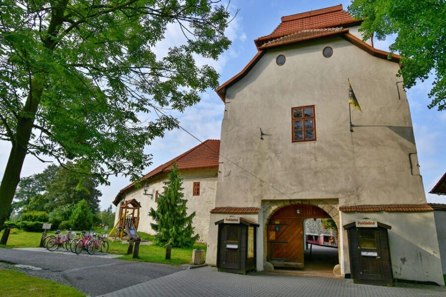 Ostrava: Entrance to Silesian Ostrava Castle - Events at the castle: Majáles, Shakespeare, jazz, and winter Bethlehem