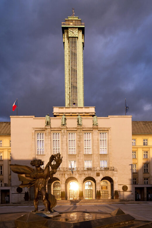 Ostrava: Entrance to the viewing tower of the new town hall - Barrier-free access and the rules that keep things smooth