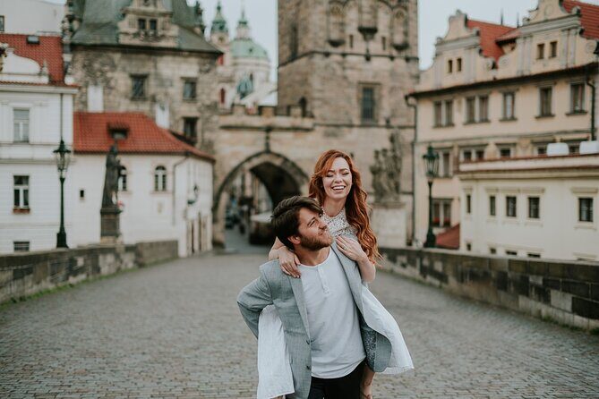Photographer in Prague - Couple, engagement & portrait photoshoot - What to Wear and Bring for Prague Couple Portraits