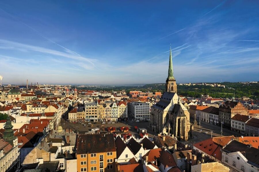 Pilsen: Old Town Guided Walking Tour - Pilsen’s medieval roots and beer role, explained on your route