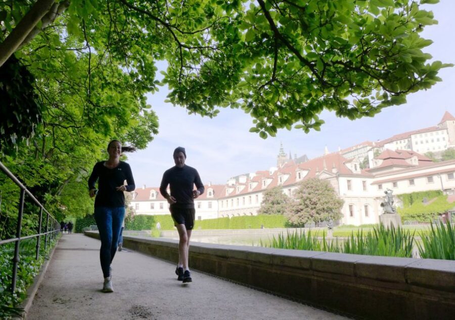 Prague 1.5-Hour Compact City Center Running Tour - Pickup at Prague 1: what to expect before you start moving