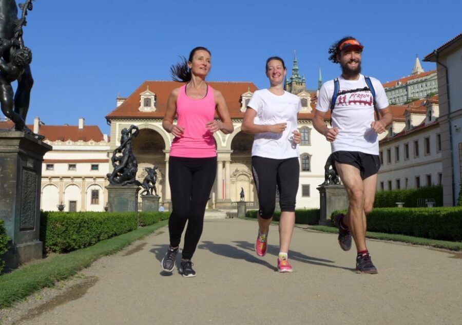 Prague 1-Hour Sight Running Tour - Charles Bridge crossing at running speed (and why it works)