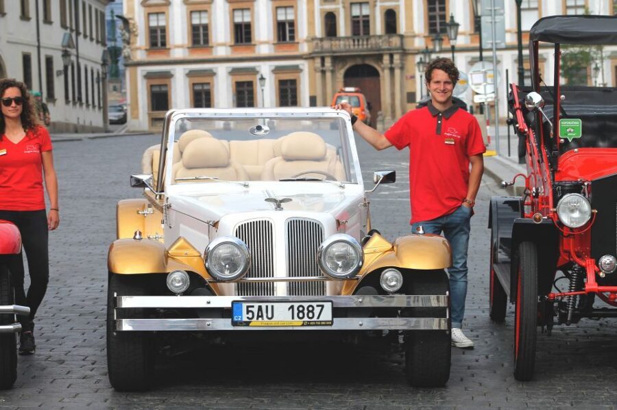 Prague: 1-Hour Vintage Car Tour - Making it feel special: roses or champagne on request