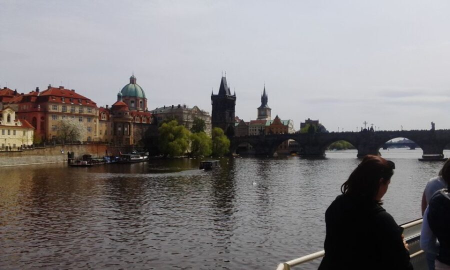 Prague: 2-Hour Lunch Cruise on the Vltava River - Who This Cruise Fits Best (and Who Should Skip)
