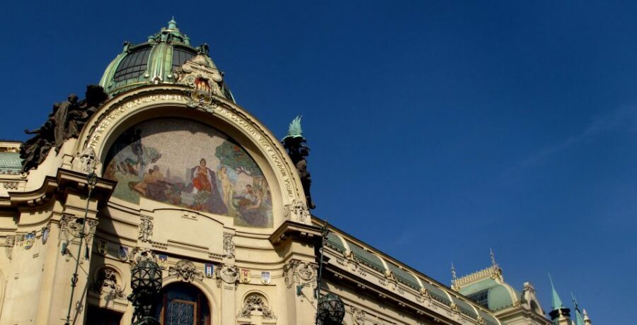 Prague 3-Hour Architectural Tour - Josefov: a guided stop that adds human context
