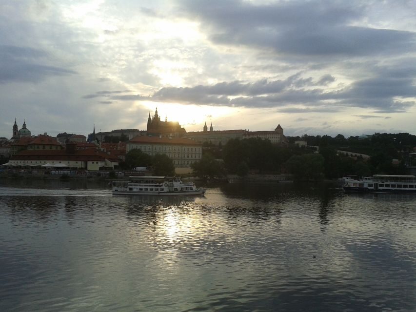 Prague: 3-hour Evening River Cruise with Dinner - The cruise route: Old Town, Lesser Town, Prague Castle, and Charles Bridge