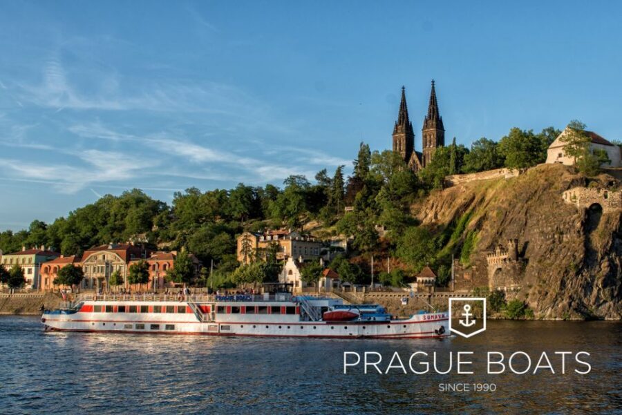 Prague: 3-hour Evening River Cruise with Dinner - Who this cruise suits best (and who should skip it)