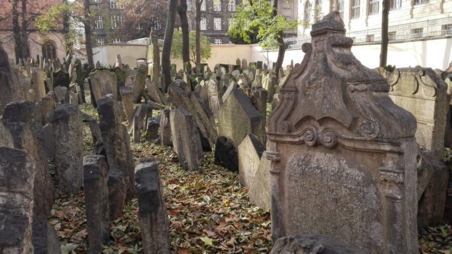 Prague: 3-Hour Private Jewish Quarter Tour - Inside the Old-New Synagogue: A Key Anchor Stop