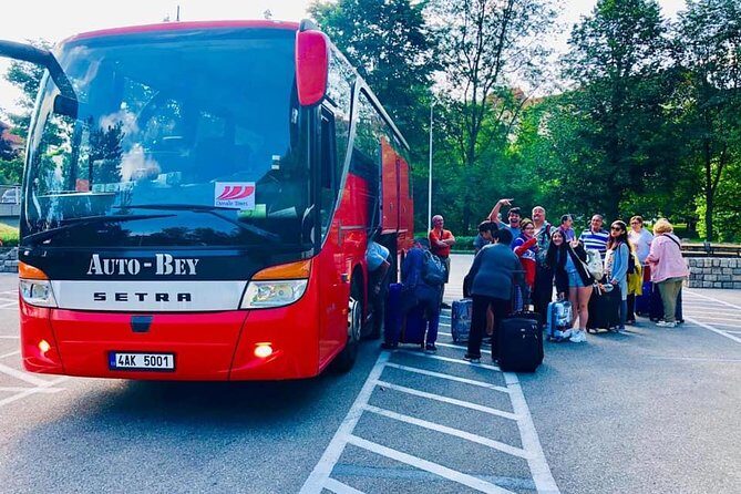 PRAGUE AIRPORT - CITY TRANSFERS in Spanish - El tour de orientación gratuita: cómo aprovecharlo sin perder tiempo