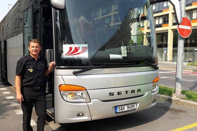 PRAGUE AIRPORT - CITY TRANSFERS in Spanish - Precio y valor: por qué $52.09 por grupo puede salir mejor que ir por separado