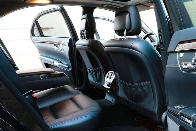Prague airport luxury transfer by a Mercedes Benz S class - Quick Facts You’ll Appreciate Before You Land