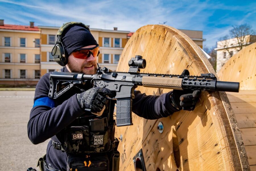 PRAGUE AIRSOFT SHOOTING GAMES - Who this is best for (and who should rethink it)