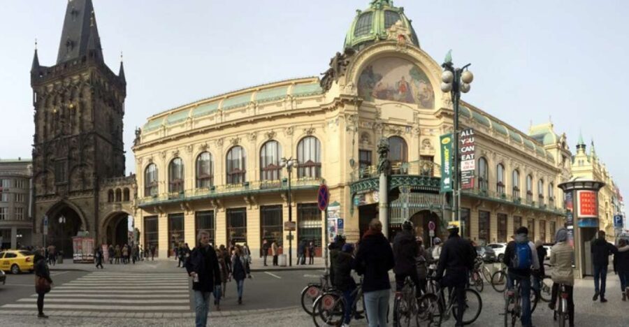 Prague "ALL-IN-ONE" - big tour - From Praha Bike to the Vltava River: your day’s orientation