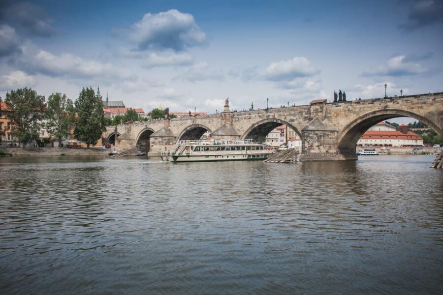 Prague: An unforgettable 2-hour cruise on the Vltava River. - Vltava nature stretches: birds, water life, and calmer banks