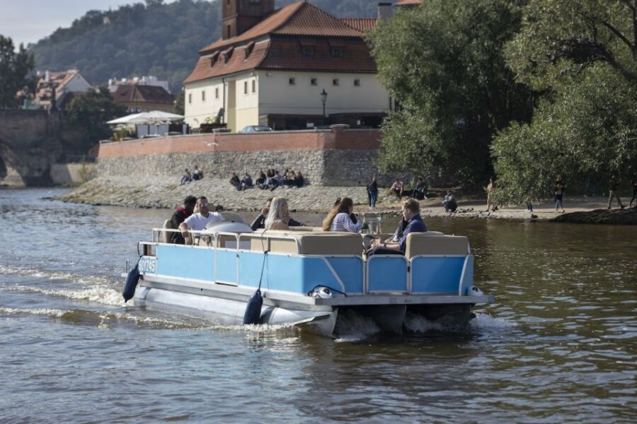 Prague: Beer Boat Tour - Who this boat tour is best for (and who should pass)