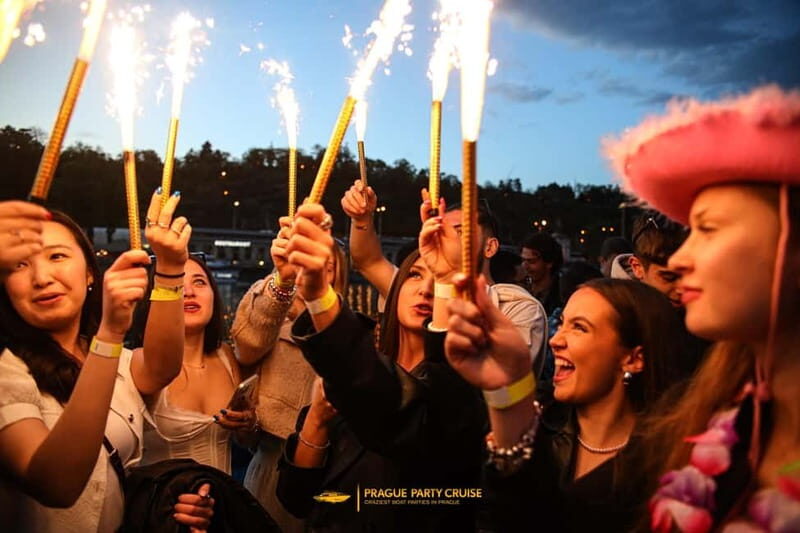 Prague : Boat Party with Afterparty at EPIC - The Music Setup: House and Afro House With a DJ Show
