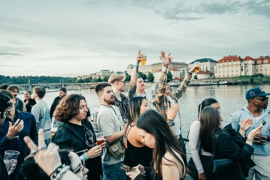 Prague: Booze Cruise with Open Bar and Duplex Entry - What Unlimited Drinks Actually Mean (and how to use them smartly)