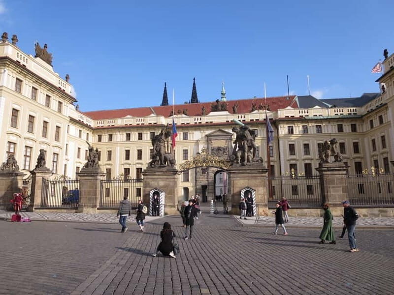Prague: Bus and Boat Tour - Old Town, New Town, and Lesser Town: Seeing the Main Areas Without the Guesswork