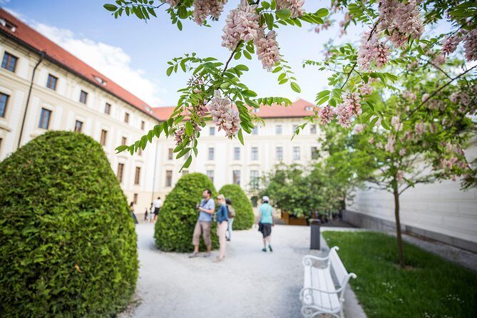Prague Castle and Canal River Boat Tour - Who This Prague Castle + Boat Tour Fits Best
