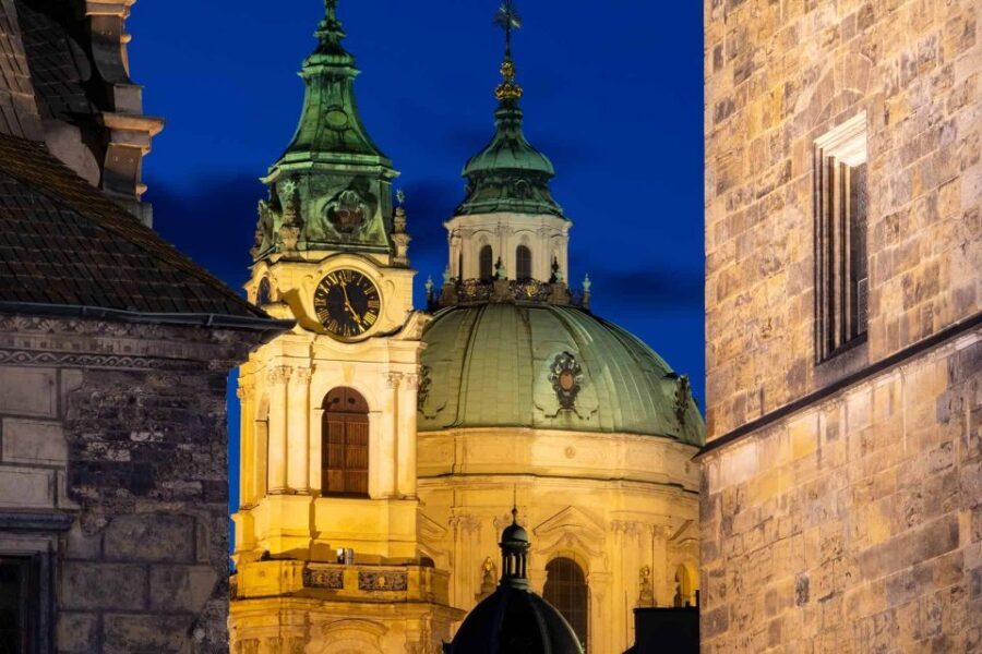 Prague: Castle and Lesser Town Walking Tour with Local Guide - Where the Tour Can Go Off Track: Respectful Commentary Matters