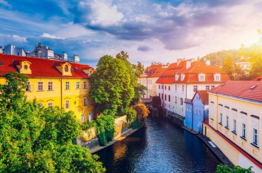 Prague: Castle and Lesser Town Walking Tour with Local Guide - St. Nicholas Dome and Czech Women’s Emancipation Story