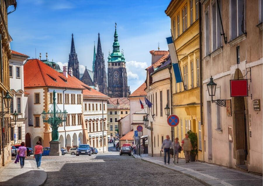 Prague: Castle Circuit Entry Tickets with Audio Guide - How the Self-Guided Audio Tour Works Inside the Castle Complex