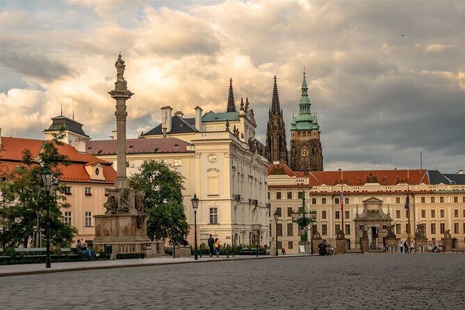 Prague Castle District Tour - Key points at a glance