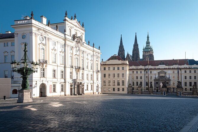 Prague Castle District Tour - Loretánské náměstí: Loreta’s baroque details in one square
