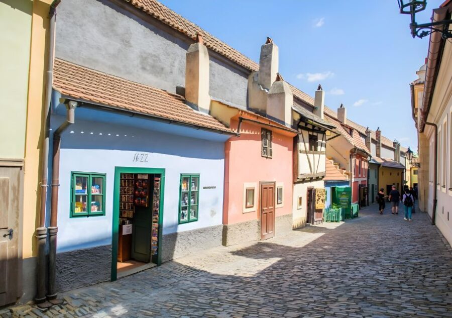 Prague Castle: Royal Palace, Cathedral, and Golden Lane Tour - St. Vitus Cathedral: the ceiling and details you’ll actually understand