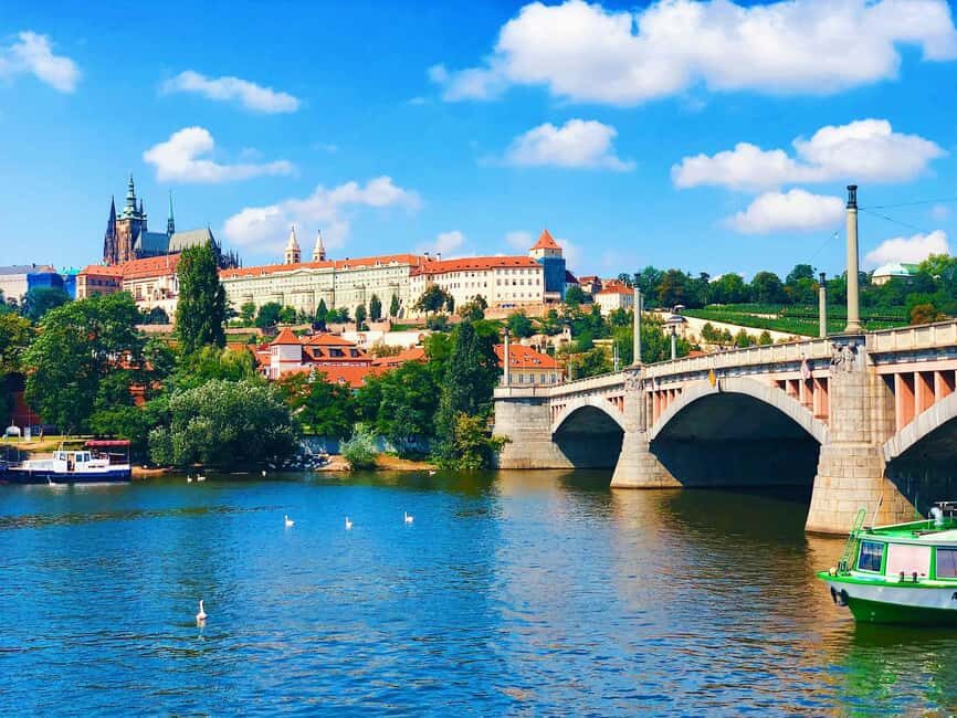 Prague Castle St. Vitus Cathedral, Royal Palace, St. George's Basilica - Golden Lane: Rudolf II’s alchemists, Kafka’s little houses, and a time jump