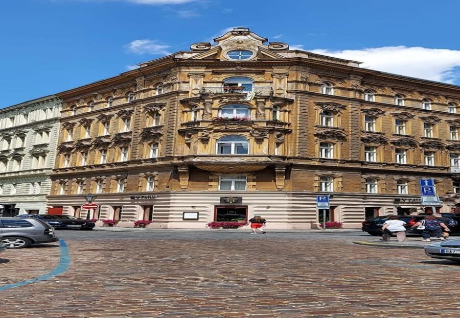 Prague Castle tour - Old Royal Palace Stop: A Guided Visit Without the Wandering