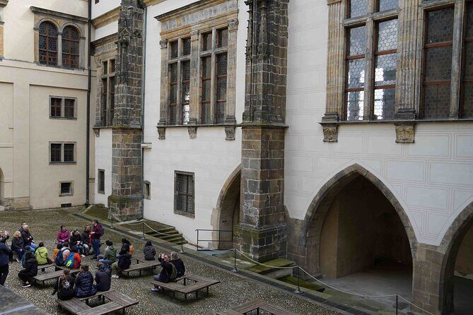 Prague Castle Walking Tour (Tip-based tour) - Getting there: the tram, the meeting point, and staying on time