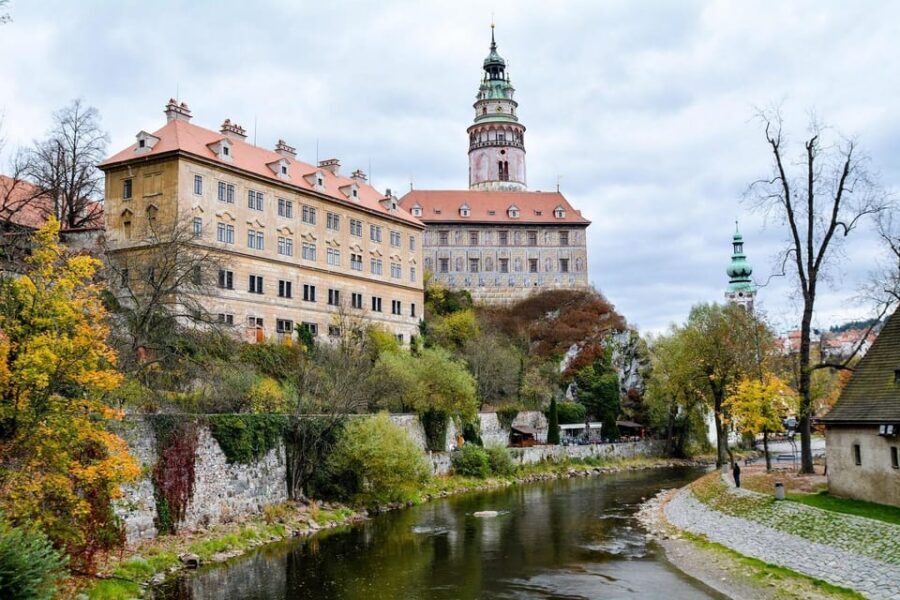 Prague: Cesky Krumlov Private Day Tour - Comfort details that make the 8-hour schedule work