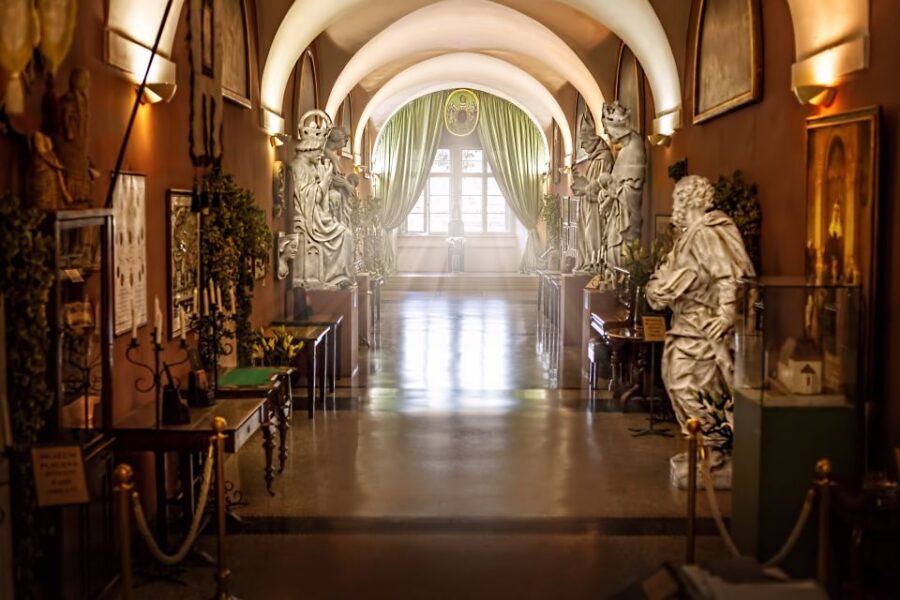 Prague: Charles Bridge Museum Entry Ticket - Best pairing: the one-hour Vltava cruise with headset audio