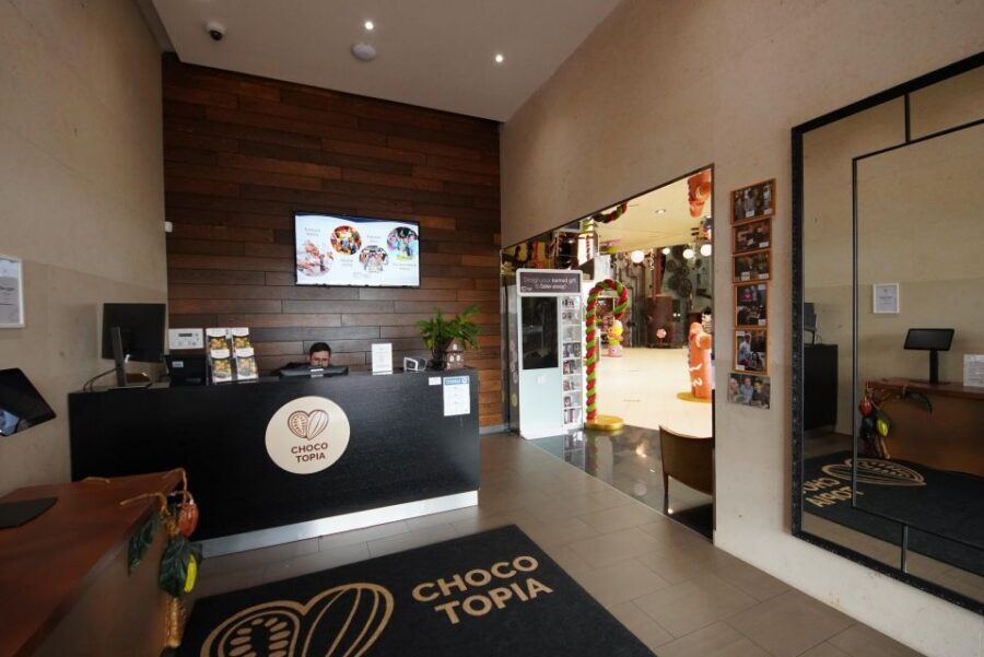 Prague: Chocotopia Chocolate Factory Tour Ticket + Workshop - The Mexican Plantation Area: Parrots and Real Cacao Tasting