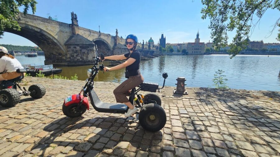 Prague: City Highlights Tour by Electric Trike - Where you meet and how long you’ll be out there