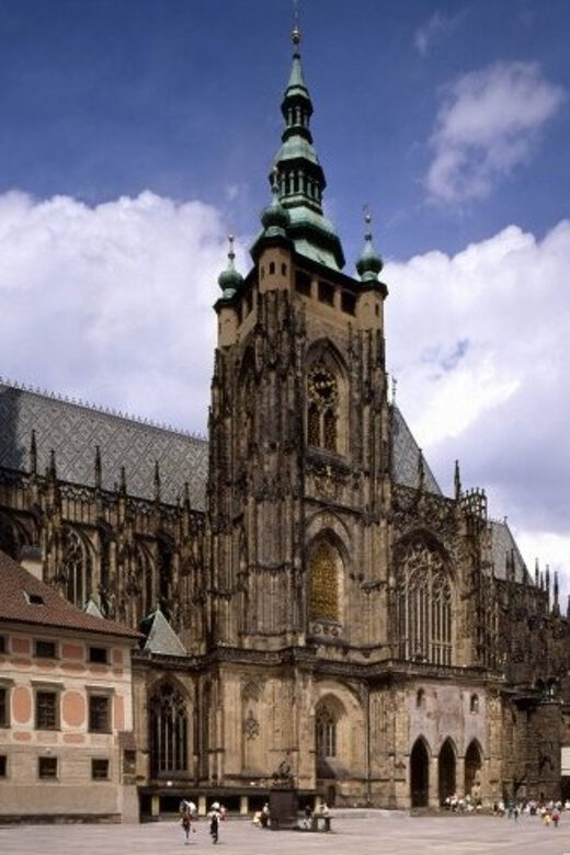 Prague City Pass 30-Day Ticket - Beyond the big admissions: discounts and practical extras